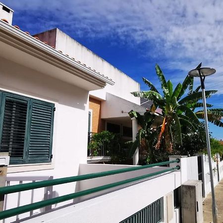 Quarto Duplo Com Kitchenette, Wc E Patio Privativo Appartement Corroios Buitenkant foto