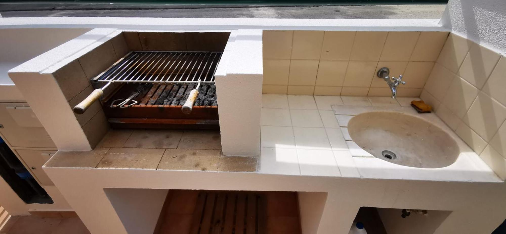 Quarto Duplo Com Kitchenette, Wc E Patio Privativo Appartement Corroios Buitenkant foto
